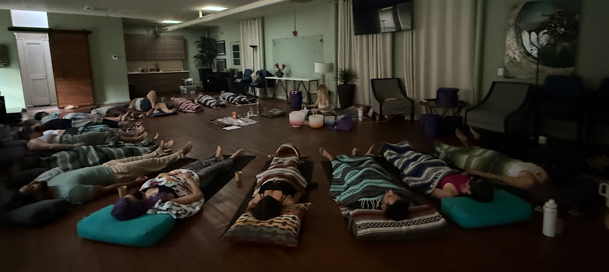 weBreathe Full Moon Ceremony: Breathwork, Sound Htz headsets, Cacao